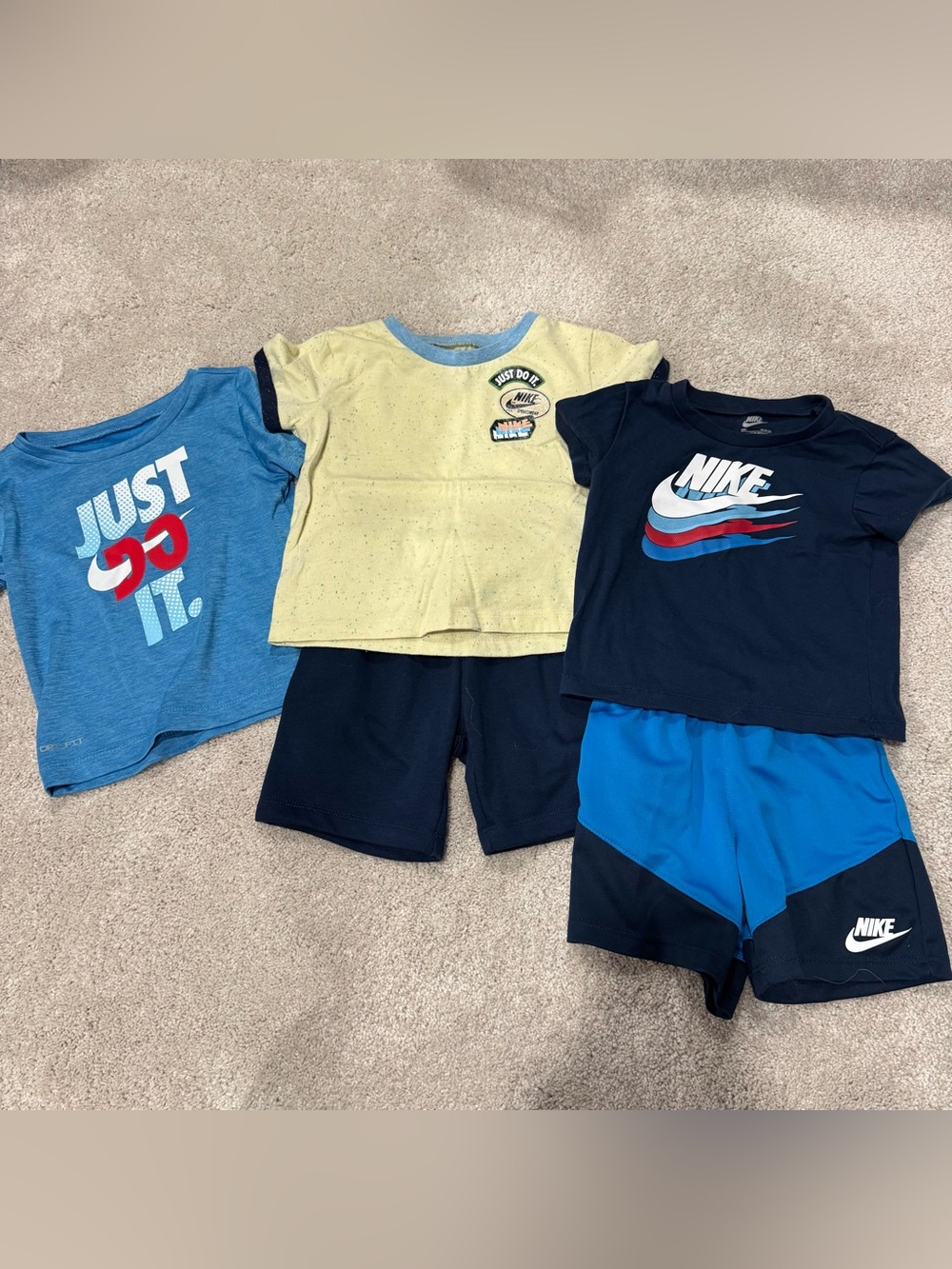 Nike set Shirt and Shorts Boys Size 24 months Blue Yellow